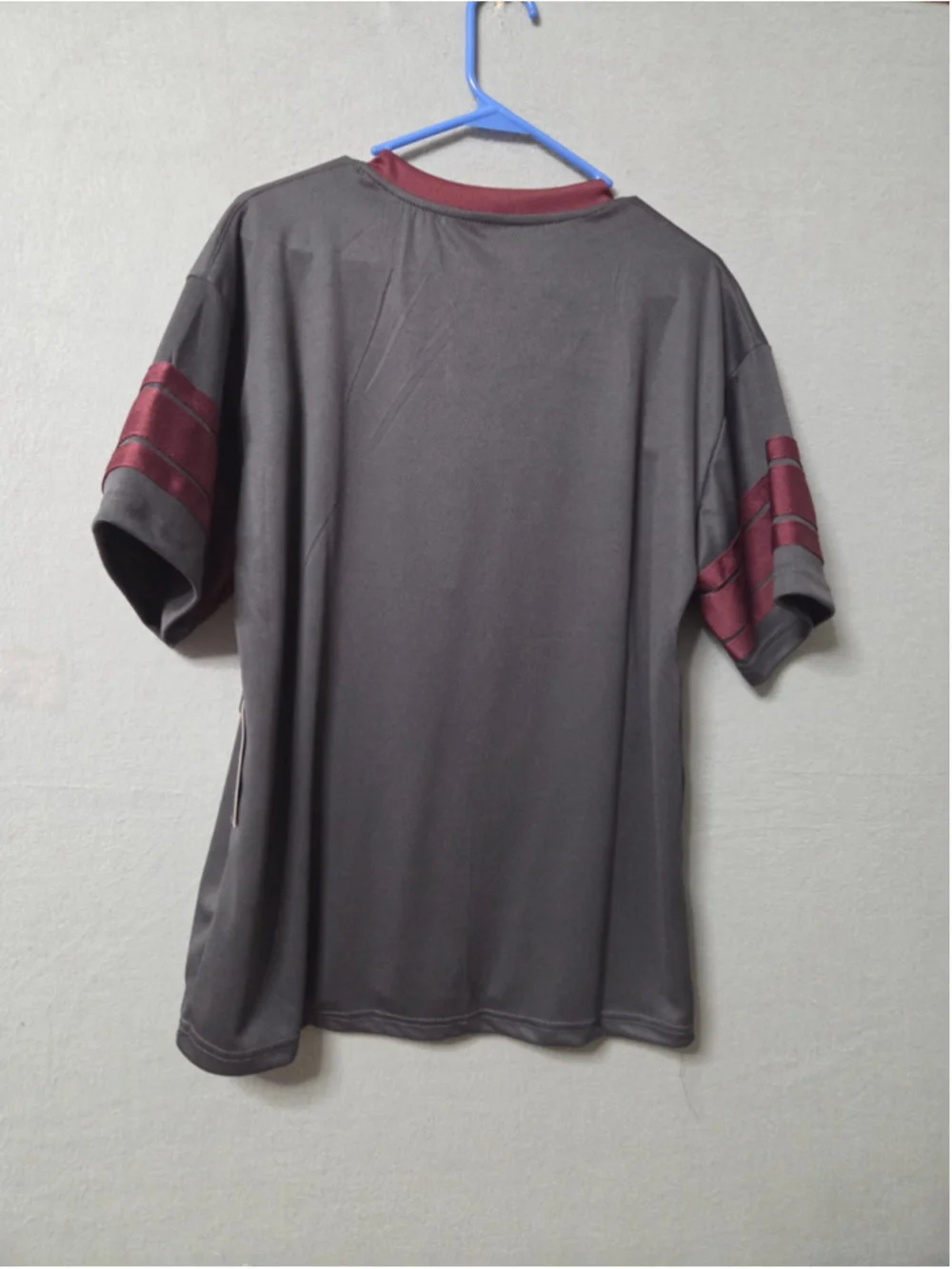 Men's Aeropostale Jersey Shirt Size S Grey Maroon 87 Graphic P2p 22 In